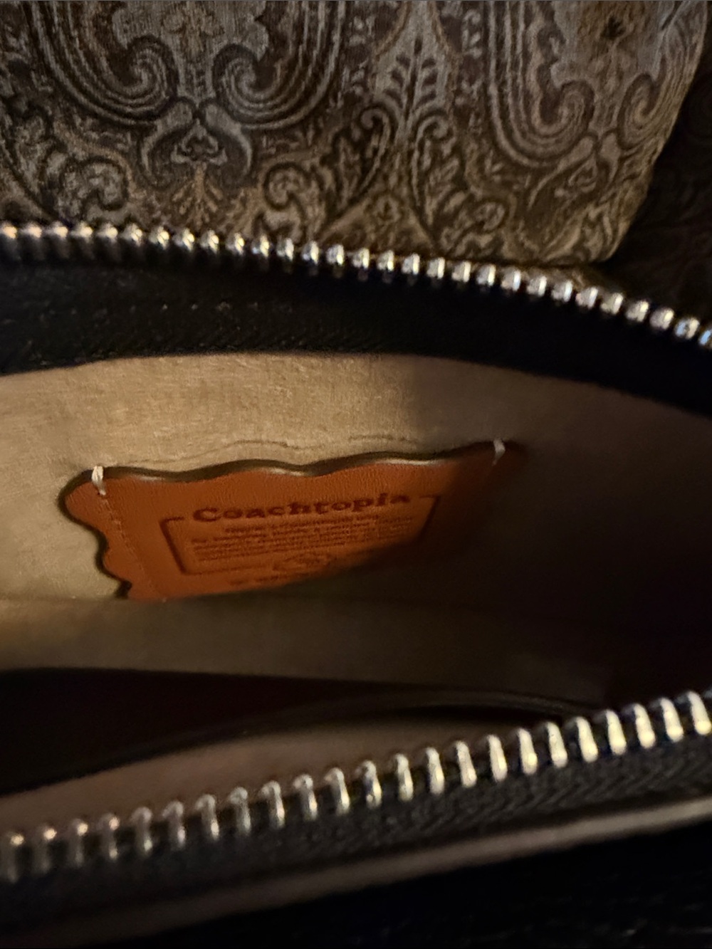 Coachtopia, Black crossbody - Picture 6 of 8